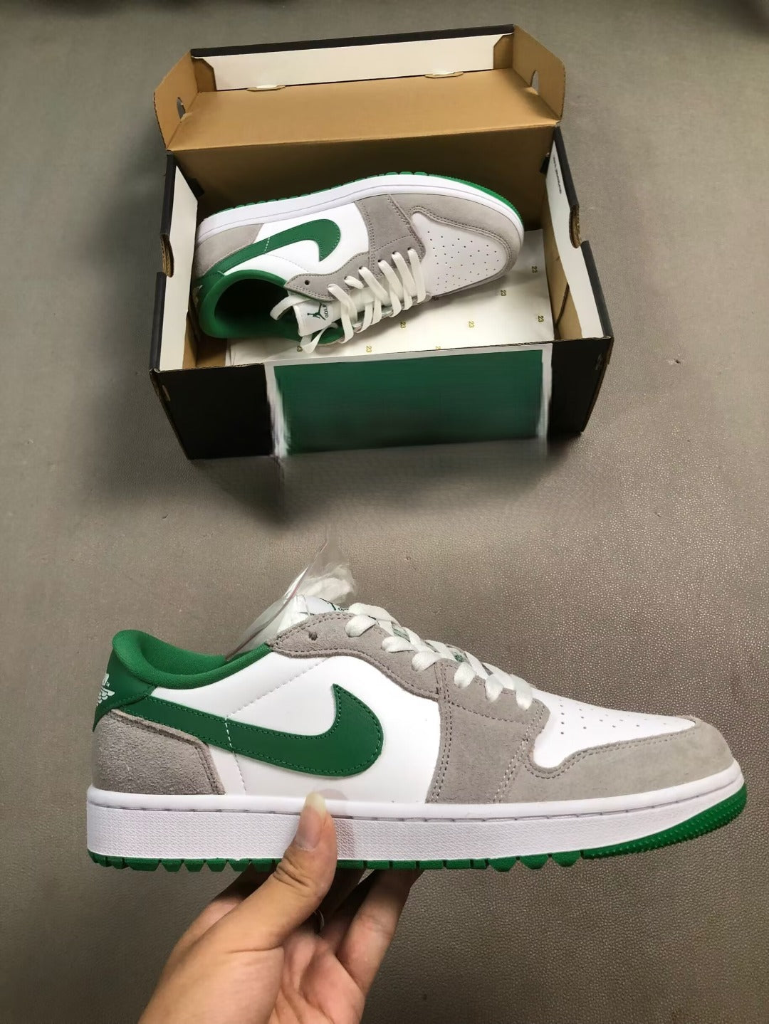 Nouvelles Chaussures de Golf Air Jordan 1 Low "Lucky Green”.